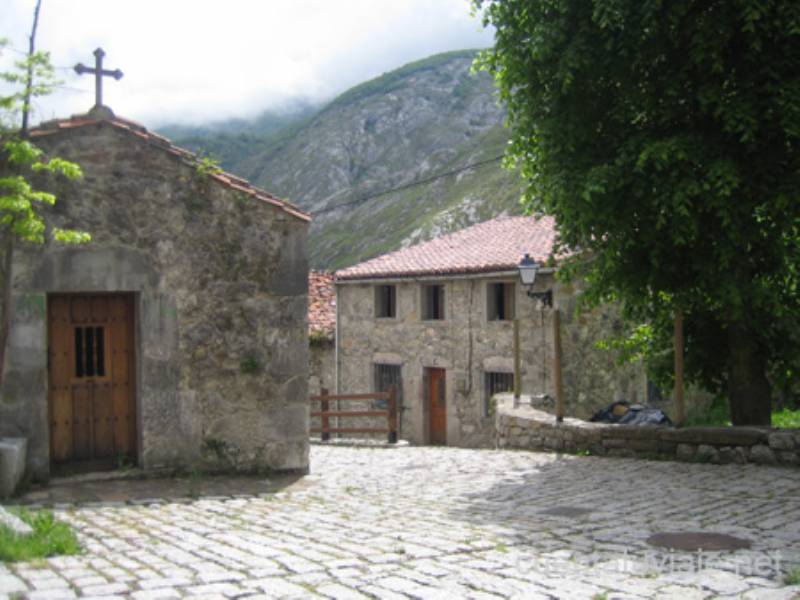 Foto: Ermita de Bulnes de Arriba