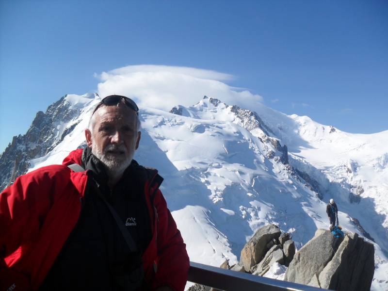 Foto: Mont Blanc tapados y escaladores
