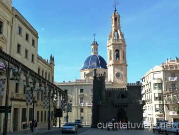 Plaza de España e Iglesia de Santa María, Alcoi (Alacant)