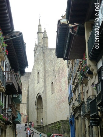 Iglesia de Santa María de la Asunción y del manzano, Hondarribia.