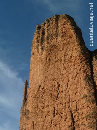 El Pisón y el Puro en Los Mallos de Riglos, Huesca.