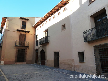 Casas de los Arnau, Sarrión