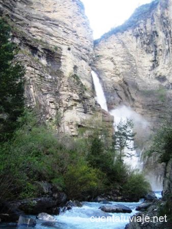 Cascada del Sorrosal en Broto.