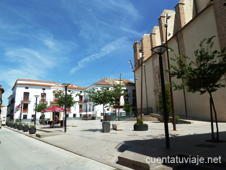 Plaza en la Iglesia de la Asunción, Utiel.